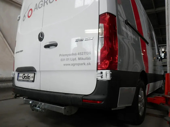 Фаркоп Galia оцинкованный для Mercedes-Benz Sprinter W906 (Европа) (без подножки) 2006-2018. Артикул M118A