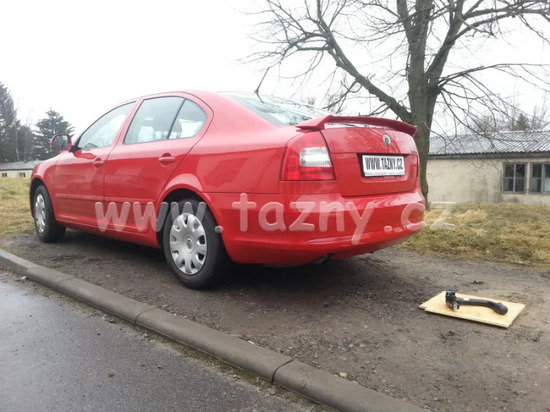 Фаркоп Imiola для Skoda Octavia A5 хэтчбек, универсал 2004-2013. Быстросъемный крюк. Артикул Z.A11