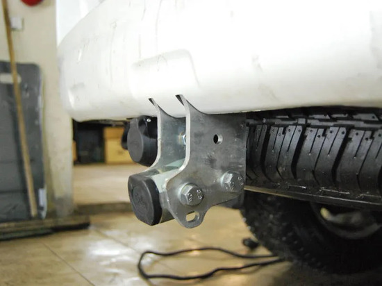 Фаркоп Galia оцинкованный для Lexus GX 470 2003-2009. Быстросъемный крюк. Артикул T065C