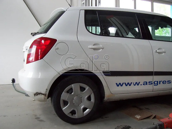 Фаркоп Galia оцинкованный для Skoda Fabia I хэтчбек 2000-2007. Артикул S081A