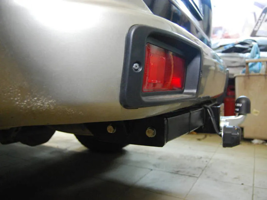 Фаркоп Лидер-Плюс для Mitsubishi Pajero Sport I 1998-2008. Фланцевое крепление. Артикул M107-F