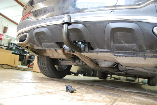 Фаркоп Brink (Thule) для Mercedes-Benz GLC-Class X253 2015-2022. Артикул 609200