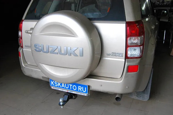 Фаркоп Bizon для Suzuki Grand Vitara III 5-дв. 2005-2015. Быстросъемный крюк. Артикул FA 0375-E