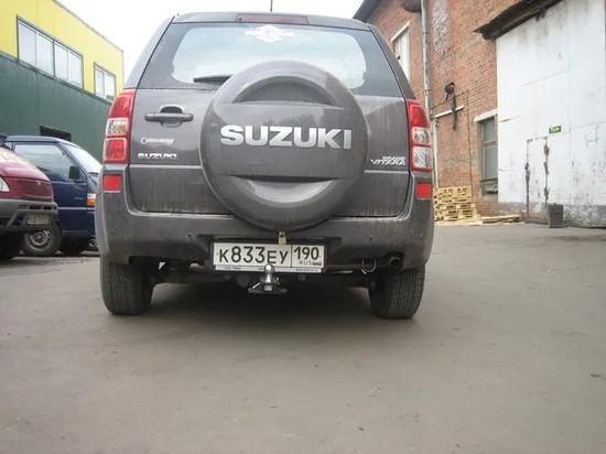 Фаркоп Bizon для Suzuki Grand Vitara III 5-дв. 2005-2015. Быстросъемный крюк. Артикул FA 0375-E