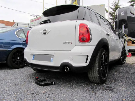 Фаркоп Westfalia (оригинал) для MINI Countryman 4x4 2010-2022. Артикул 323097600001