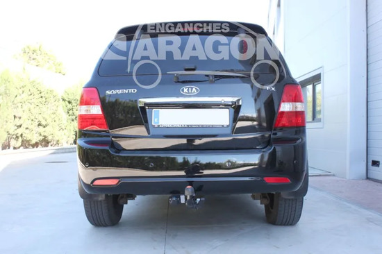 Фаркоп Aragon (быстросъемный крюк, горизонтальное крепление) для Kia Sorento I JC 2006-2008.. Артикул E3004BS