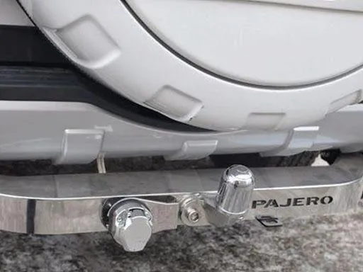 Фаркоп Baltex для Mitsubishi Pajero IV (бензин) 2006-2022. (с декор. накладкой) Фланцевое крепление. Артикул МР08ANM