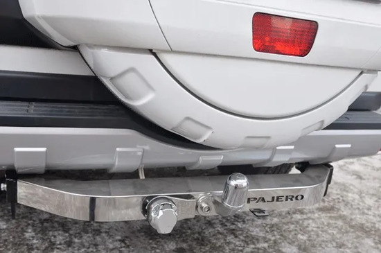 Фаркоп Baltex для Mitsubishi Pajero IV (бензин) 2006-2022. (с декор. накладкой) Фланцевое крепление. Артикул МР08ANM