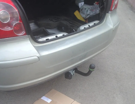Фаркоп Лидер-Плюс для Toyota Avensis II седан 2003-2009. Артикул T102-A