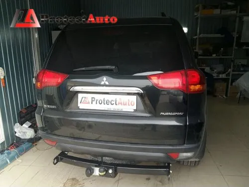 Фаркоп Лидер-Плюс для Mitsubishi Pajero Sport II 2008-2016. Фланцевое крепление. Артикул M110-FC