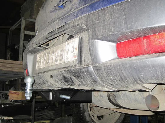 Фаркоп Bizon для Mitsubishi Outlander 2003-2006. Артикул FA 0958-E