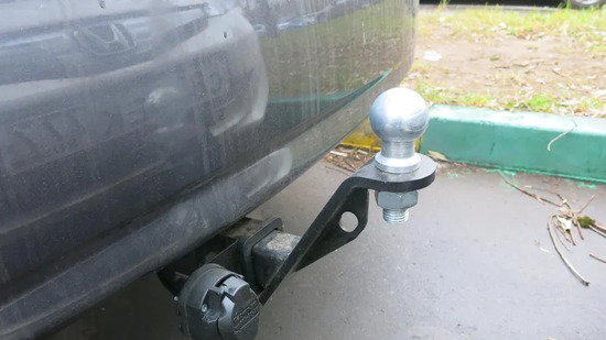 Фаркоп Bizon для Toyota Prius v (ZVW40/41) 2011-2022. Быстросъемный крюк. Артикул FA 0860-E