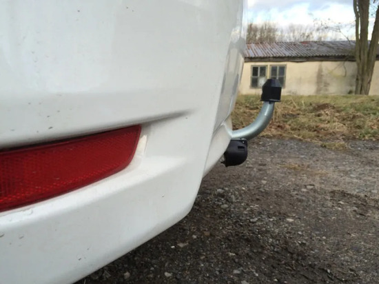 Фаркоп Galia оцинкованный для Toyota Corolla E180/E170 седан 2013-2019. Артикул T064A