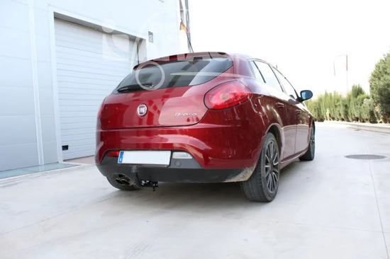 Фаркоп Aragon для Fiat Bravo II 2007-2013. Артикул E1909BA