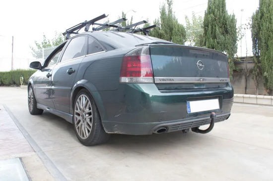 Фаркоп Aragon (быстросъемный крюк, вертикальное крепление) для Opel Vectra C седан 2002-2008. Артикул E4505EV