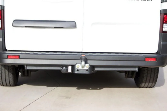Фаркоп Aragon для Renault Trafic III 2014-2022. Фланцевое крепление. Артикул E4518BC