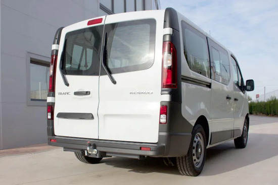 Фаркоп Aragon для Renault Trafic III 2014-2022. Фланцевое крепление. Артикул E4518BC