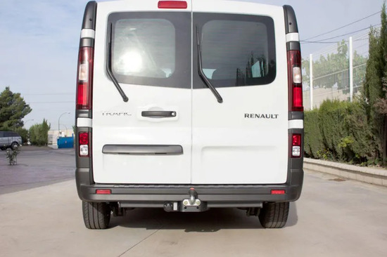 Фаркоп Aragon для Renault Trafic III 2014-2022. Фланцевое крепление. Артикул E4518BC