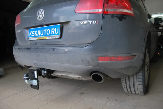 Фаркоп Westfalia балка под квадрат, без шара для Porsche Cayenne I (c зап. колесом) 2002-2010. Артикул 321641600001