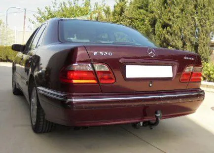 Фаркоп Aragon для Mercedes-Benz E-Класс W210, S210 1995-2002. Артикул E4115AA