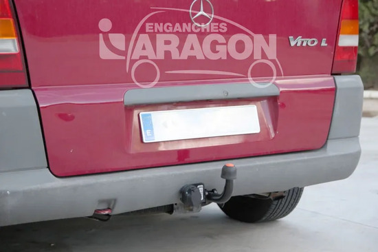 Фаркоп Aragon для Mercedes-Benz V-Класс W638 1996-2003. Артикул E4108BA