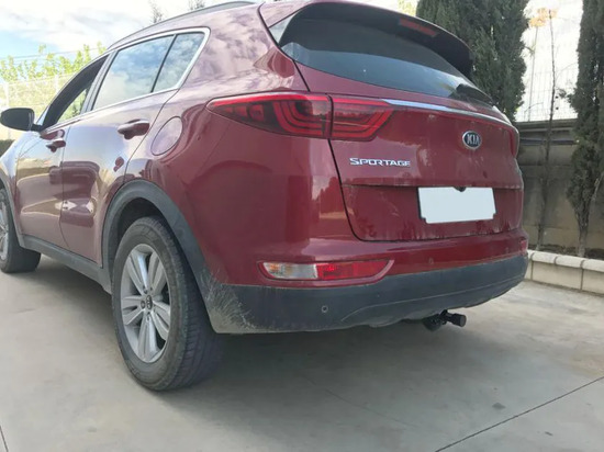 Фаркоп Aragon (быстросъемный крюк, горизонтальное крепление) для Kia Sportage IV до рестайлинга 2016-2018. Артикул E2502BS