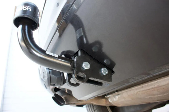 Фаркоп Aragon для Volkswagen Touran 2003-2015. Артикул E0402BA