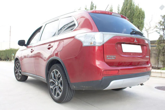 Фаркоп Aragon (быстросъемный крюк, вертикальное крепление) для Mitsubishi Outlander III 2012-2018. Артикул E4204CV