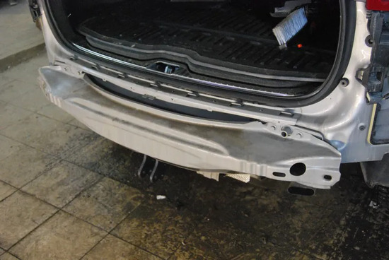 Фаркоп Brink (Thule) для Volvo XC60 (искл. R-Design) 2008-2017. Артикул 517500