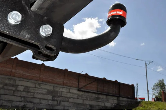 Фаркоп Oris (ранее Bosal) для Ford Focus III седан 2011-2019. Артикул 3968-A