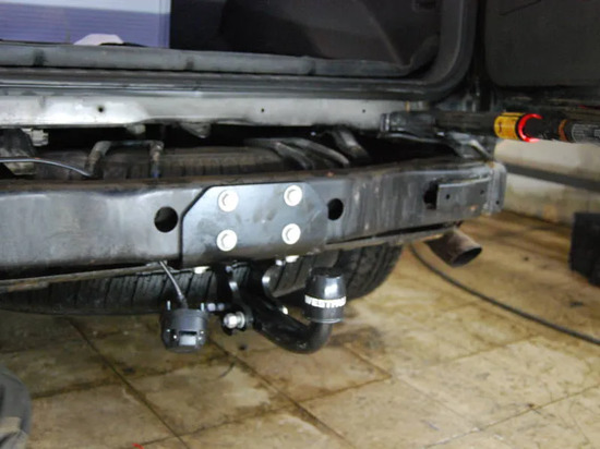Фаркоп Westfalia для Toyota Land Cruiser Prado 120 2002-2009. Артикул 335294600001