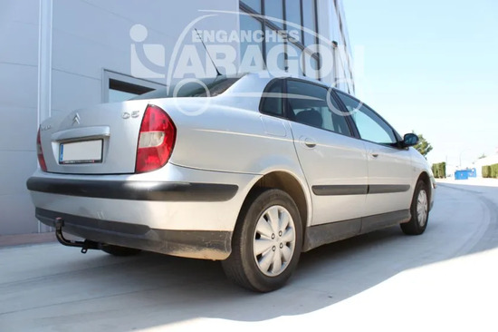 Фаркоп Aragon для Citroen C5 2001-2004. Артикул E1216AA