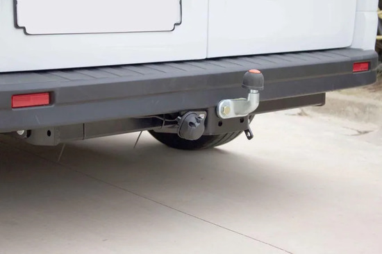 Фаркоп Aragon для Renault Trafic II 2001-2014. Фланцевое крепление. Артикул E4518BC