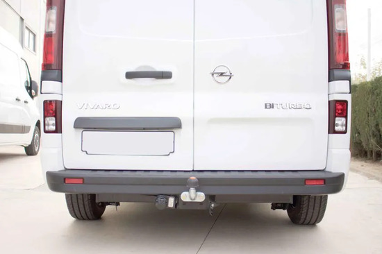 Фаркоп Aragon для Renault Trafic II 2001-2014. Фланцевое крепление. Артикул E4518BC