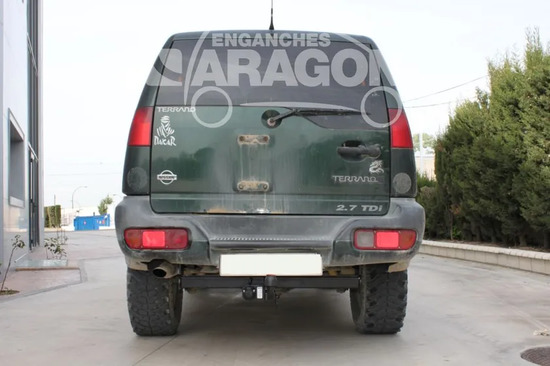 Фаркоп Aragon для Nissan Terrano II 3/5-дв. 1993-2006. Артикул E4408DA