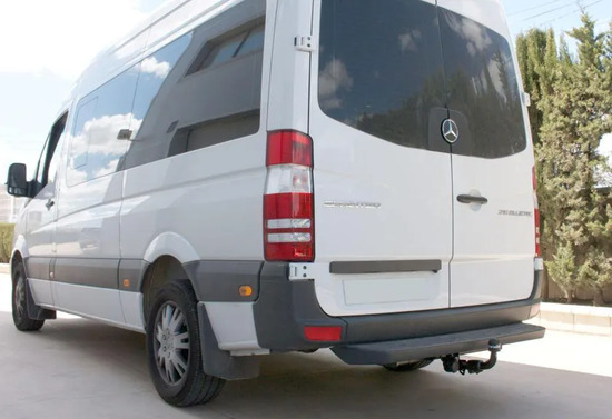 Фаркоп Aragon (быстросъемный крюк, горизонтальное крепление) для Mercedes-Benz Sprinter W906 (Европа) 2006-2018. Артикул E4107GS