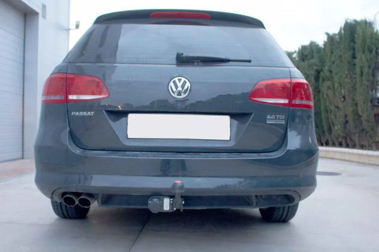 Фаркоп Aragon для Volkswagen Passat CC 2008-2012. Артикул E6702EA