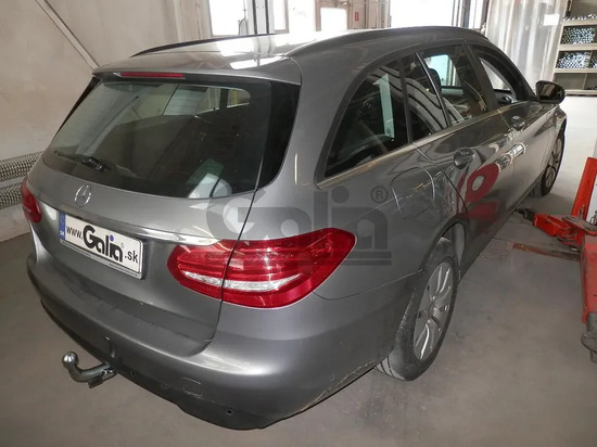 Фаркоп Galia оцинкованный для Mercedes-Benz C-Класс W205 седан, S205 универсал 2013-2022. Быстросъемный крюк. Артикул M141C