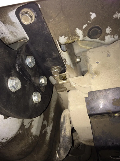 Фаркоп Oris (ранее Bosal) для Mitsubishi Pajero III 2000-2006. Фланцевое крепление. Артикул 4125-F