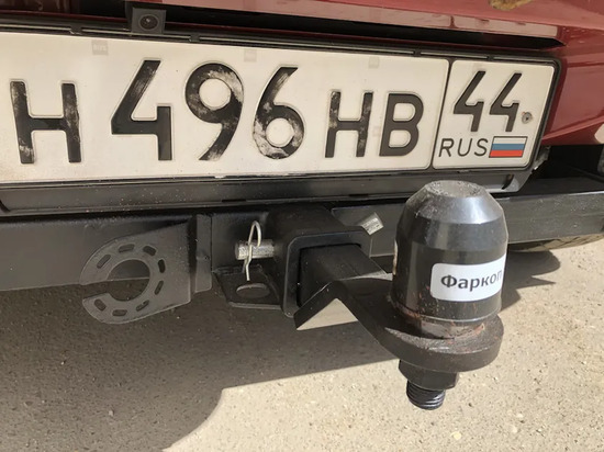 Фаркоп Bizon для Suzuki Grand Vitara III 3-дв. 2005-2015 с нержавеющей накладкой. Быстросъемный крюк. Артикул FA 0852-E(N)