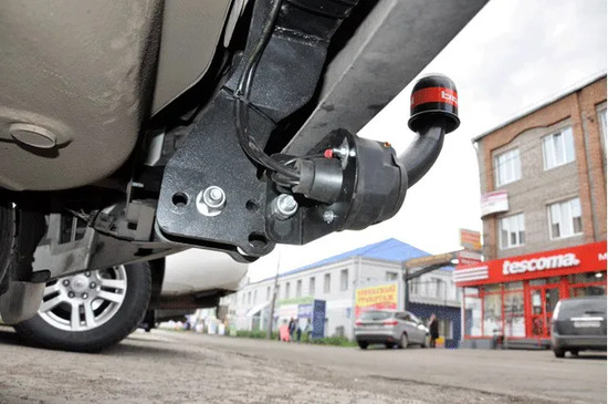 Фаркоп Oris (ранее Bosal) для Ford Focus II хэтчбек 2004-2011. Артикул 3967-A