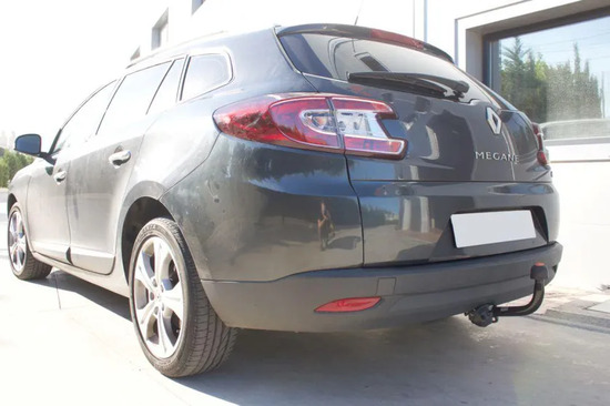 Фаркоп Aragon для Renault Megane III кабриолет, универсал 2010-2022. Артикул E5230BA