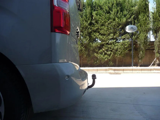 Фаркоп Aragon (быстросъемный крюк, горизонтальное крепление) для Toyota Proace (вкл. Verso) II 2016-2022. Артикул E4729AS