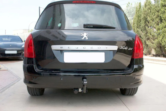 Фаркоп Aragon для Peugeot 308 II универсал 2013-2022. Артикул E4722AA