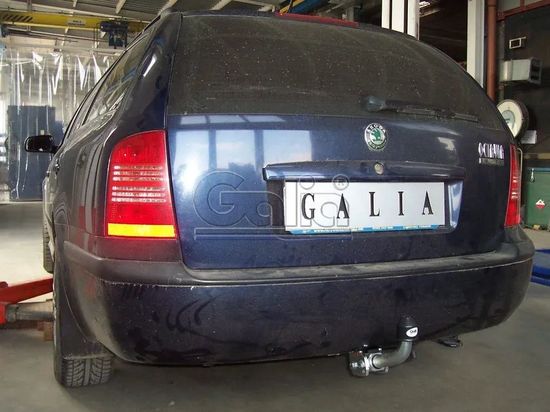 Фаркоп Galia оцинкованный для Skoda Octavia Tour седан, универсал 2004-2010. Быстросъемный крюк. Артикул S085C
