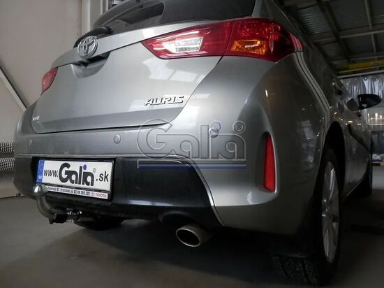 Фаркоп Galia оцинкованный для Toyota Auris II хэтчбек 2012-2018. Быстросъемный крюк. Артикул T056C