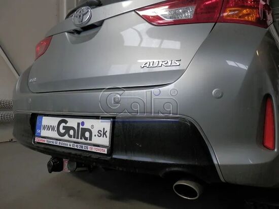 Фаркоп Galia оцинкованный для Toyota Auris II хэтчбек 2012-2018. Быстросъемный крюк. Артикул T056C
