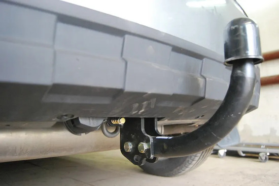 Фаркоп Auto-Hak для Suzuki SX4 I хэтчбек 5-дв. 4WD 2006-2013. Артикул W 26