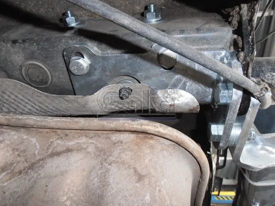 Фаркоп Galia оцинкованный для Kia Sorento II 2009-2012. Быстросъемный крюк. Артикул H069C