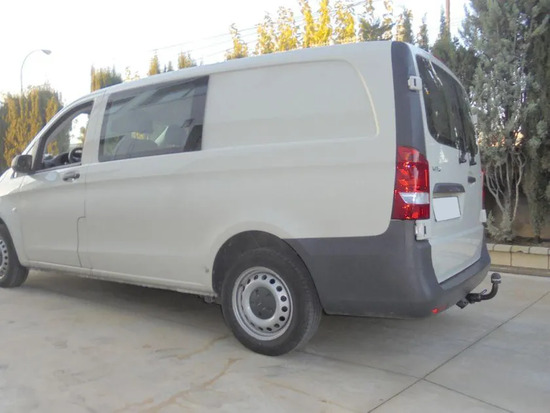 Фаркоп Aragon (быстросъемный крюк, горизонтальное крепление) для Mercedes-Benz Vito W447 2014-2022. Артикул E4125AS